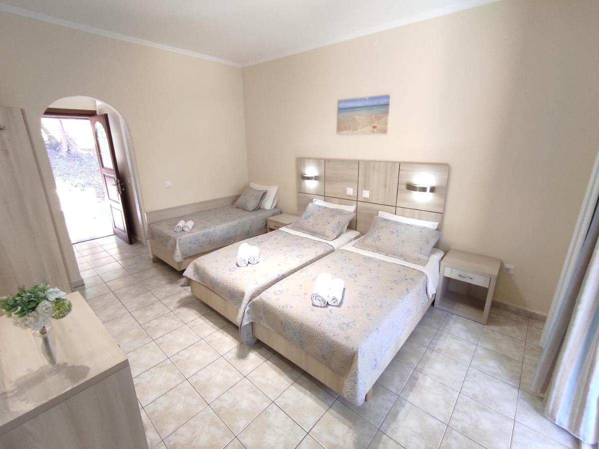 Villa Eleni - Studios Лиападес Екстериор снимка