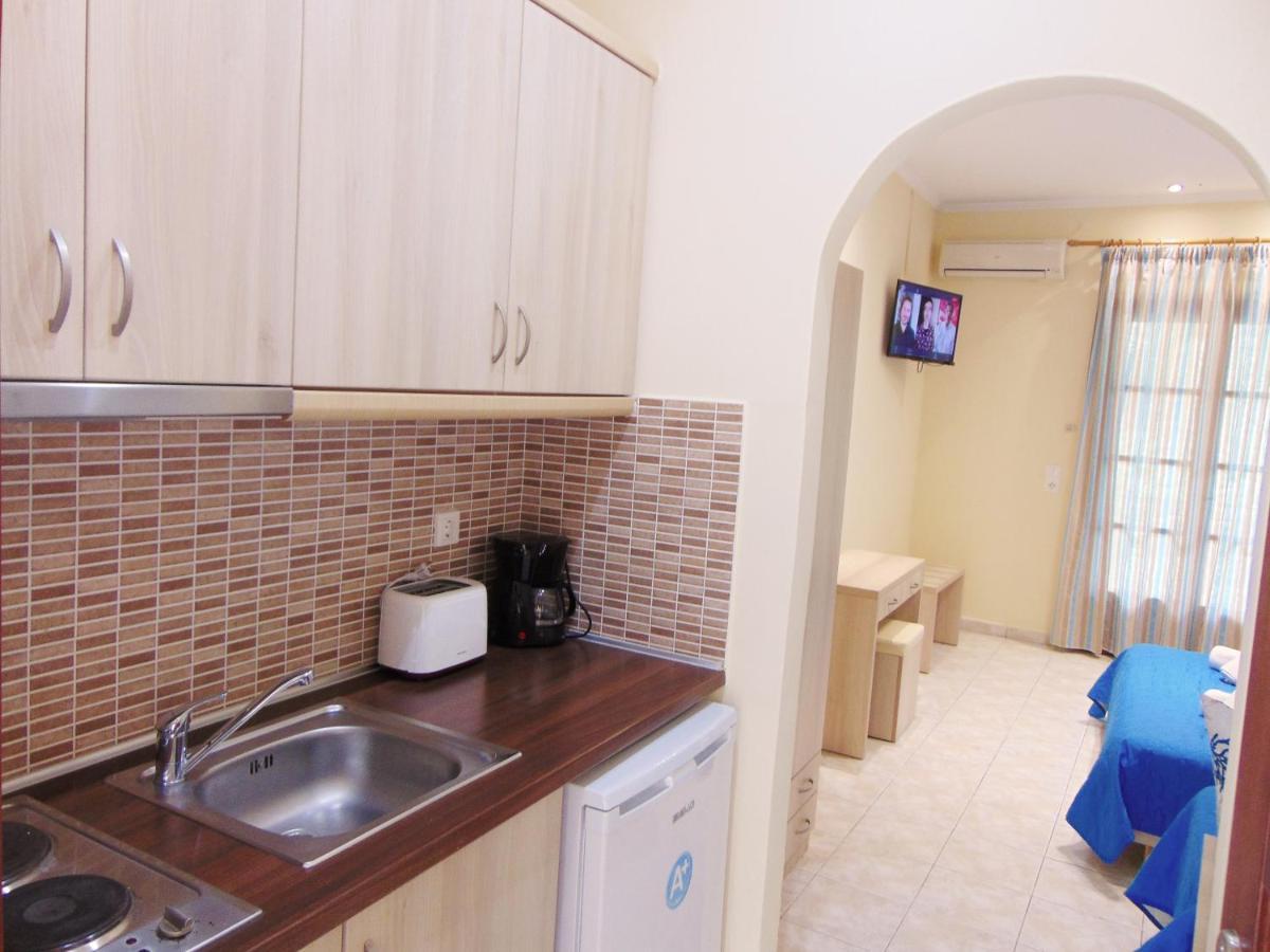 Villa Eleni - Studios Лиападес Екстериор снимка